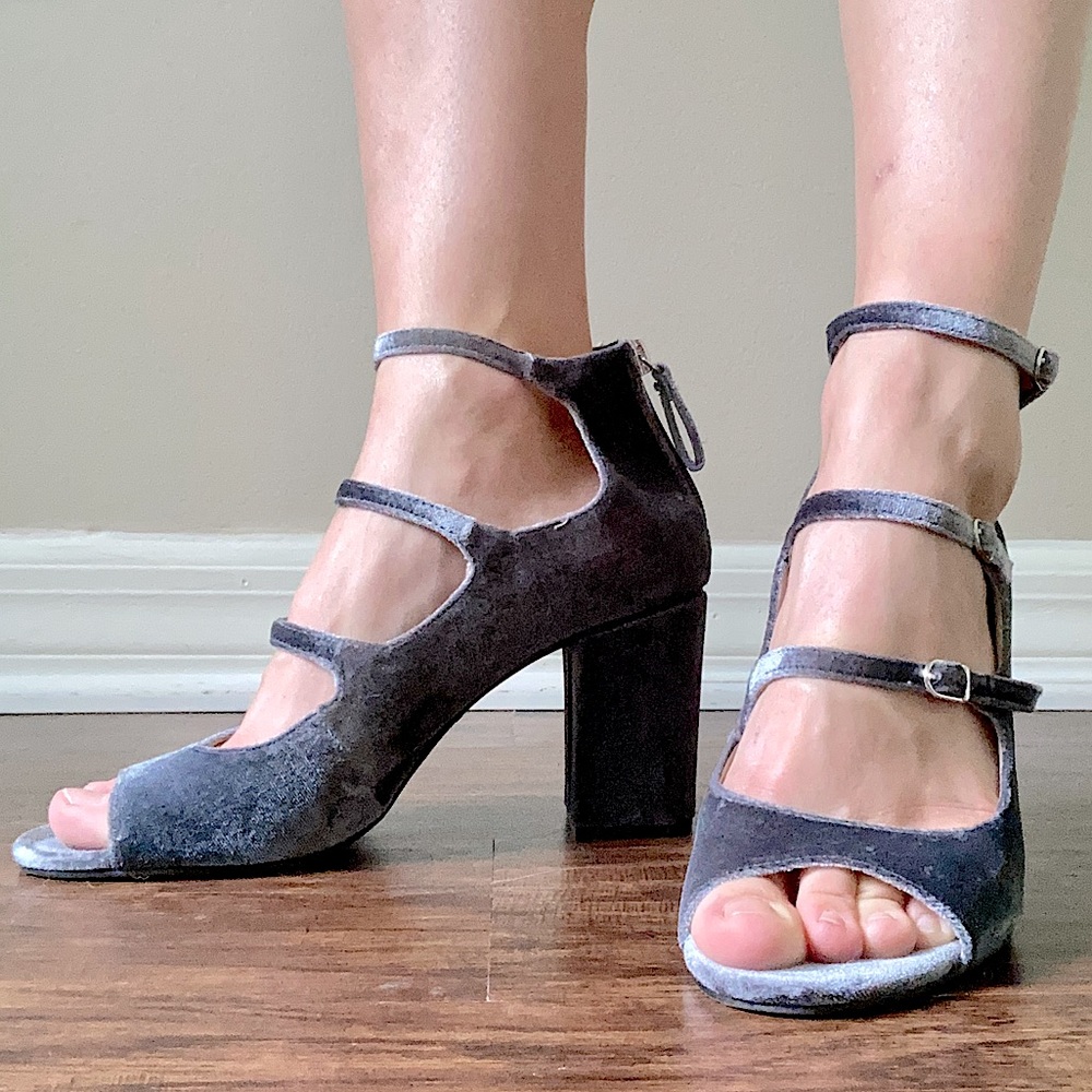 Zigi Soho Blue Velvet Heels